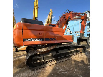 حفار زحاف DOOSAN DX300LC