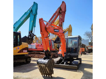 حفار زحاف DOOSAN DX225