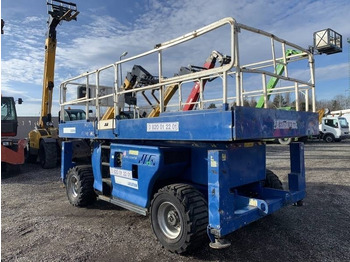 رافعة هيدروليكية مقصية JLG