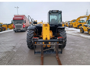 رافعة تلسكوبية JCB 531-70: صورة 3