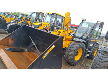 رافعة تلسكوبية JCB 542-70 Agri: صورة 5