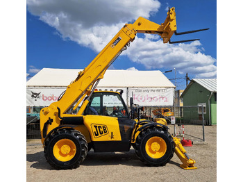 رافعة تلسكوبية JCB