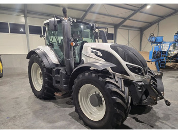 جرار VALTRA T174