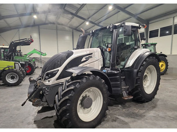 جرار Valtra T 174S: صورة 2 جرار Valtra T 174S: صورة 2