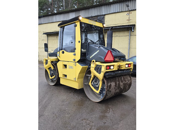 مدحلة اسفلت BOMAG BW154 AP-AM: صورة 3
