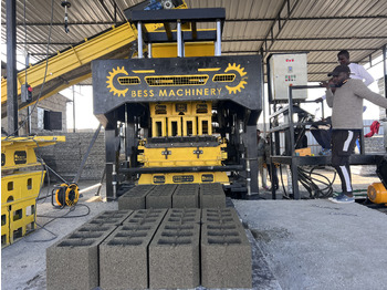 ماكينة البلوك