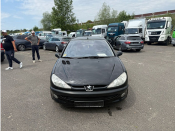 سيدان PEUGEOT
