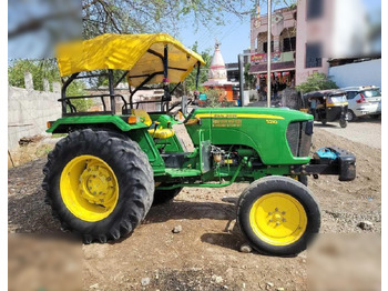 جرار JOHN DEERE