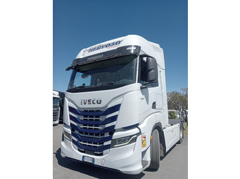 وحدة جر IVECO S-WAY