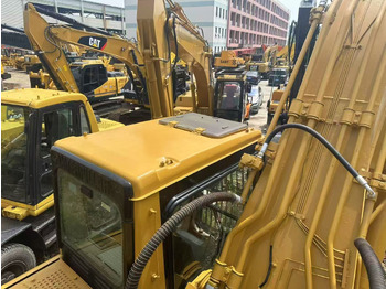 حفار زحاف CAT 330BL: صورة 4