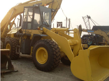 اللودر بعجل KOMATSU WA320