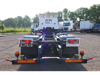 شاحنة هيكل كابينة Scania P 230 Euro 5 6x2*4 TOP!! Retarder right hand steer: صورة 4