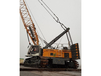 رافعة مجنزرة LIEBHERR LR 1160