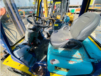 رافعة شوكية ديزل KOMATSU Chariot élévateur diesel FD30T14: صورة 5