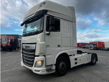 وحدة جر DAF XF 460