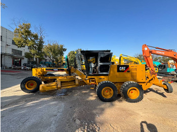 ممهدة CATERPILLAR 140K