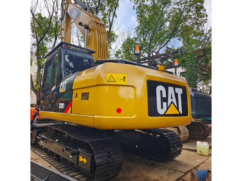 حفار زحاف CATERPILLAR 320D2