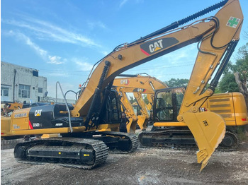 حفار زحاف CATERPILLAR 324D