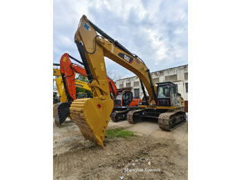 حفار زحاف CATERPILLAR 330D2L