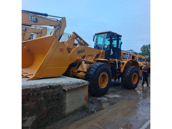 اللودر بعجل CATERPILLAR 966H