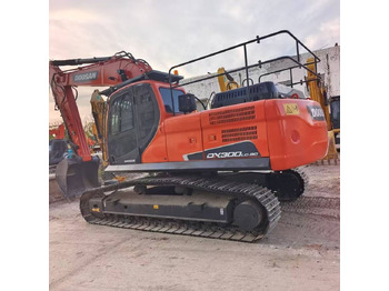 حفار زحاف DOOSAN DX300LC