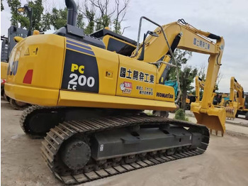 حفار زحاف KOMATSU PC200