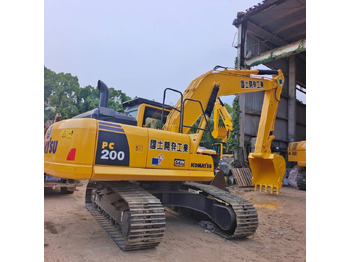 حفار زحاف Komatsu PC 200: صورة 2