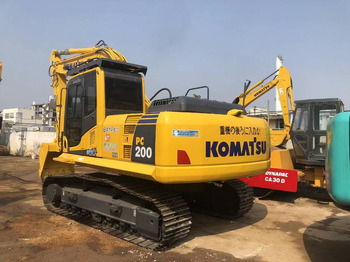 حفار زحاف KOMATSU PC220-8