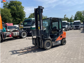 رافعة شوكية ديزل DOOSAN