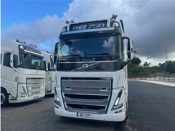 وحدة جر VOLVO FH 750
