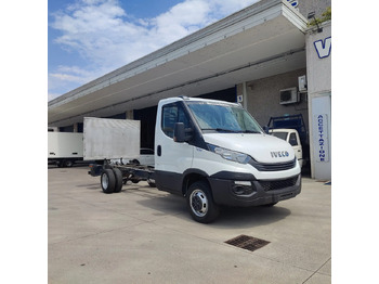 شاحنة التوصيل IVECO Daily 35c14