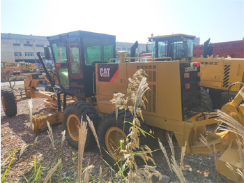 ممهدة CATERPILLAR 140K