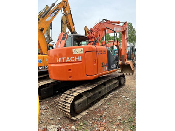 حفار زحاف HITACHI ZX135
