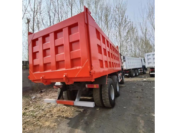 شاحنة قلاب SINOTRUK HOWO