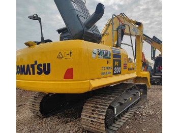 حفار زحاف KOMATSU PC200-8