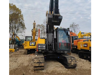 حفار زحاف VOLVO EC140