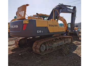 حفار زحاف VOLVO EC240LC