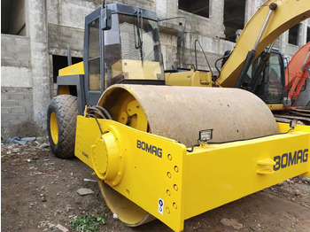 مدحلة ضاغطة BOMAG