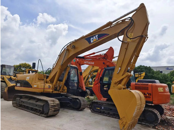 حفار زحاف CATERPILLAR 320C