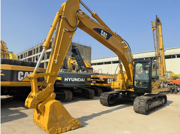 حفار زحاف CATERPILLAR 320C