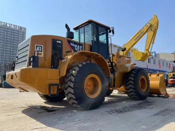 اللودر بعجل CATERPILLAR 966H