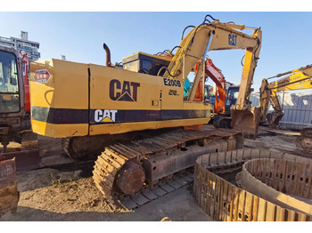 حفار زحاف CATERPILLAR E200B