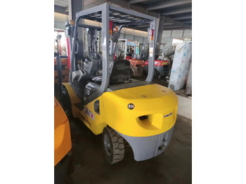 رافعة شوكية ديزل KOMATSU