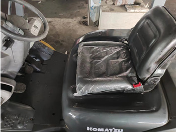 KOMATSU FD30 KOMATSU FD30: صورة 3