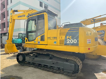حفار زحاف KOMATSU PC200-8
