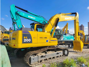حفار زحاف KOMATSU PC200-8
