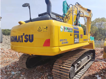 حفار زحاف KOMATSU PC200-8N1: صورة 3
