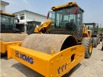 مدحلة اسفلت XCMG XS143J