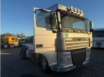 وحدة جر DAF XF 105 460