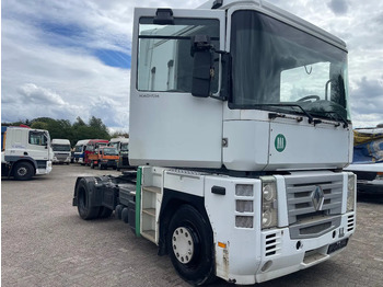 وحدة جر RENAULT Magnum 440